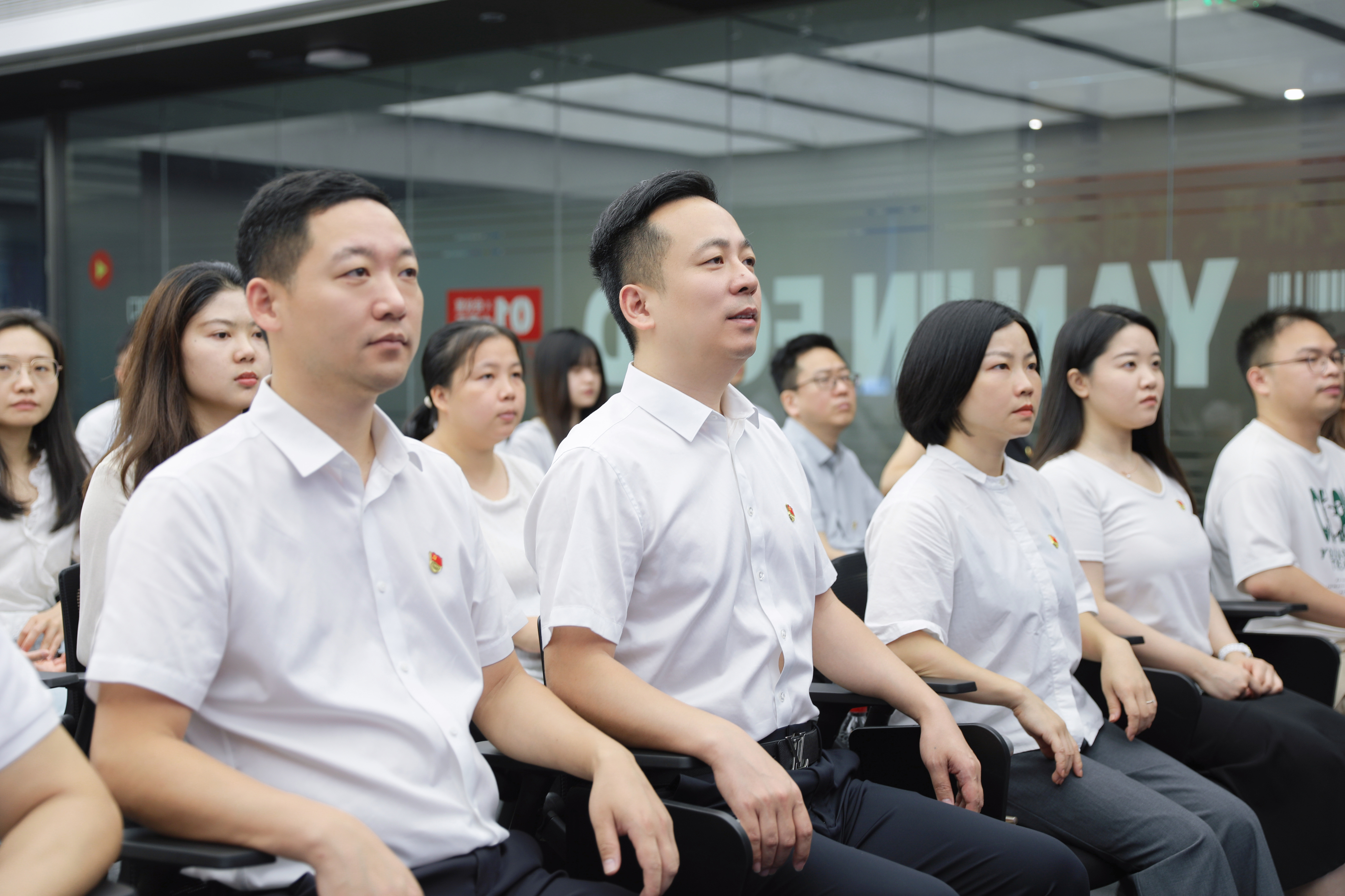 抗戰(zhàn)勝利80周年！鹽津鋪?zhàn)訌垖W(xué)武第二次受邀觀禮祖國(guó)大閱兵！